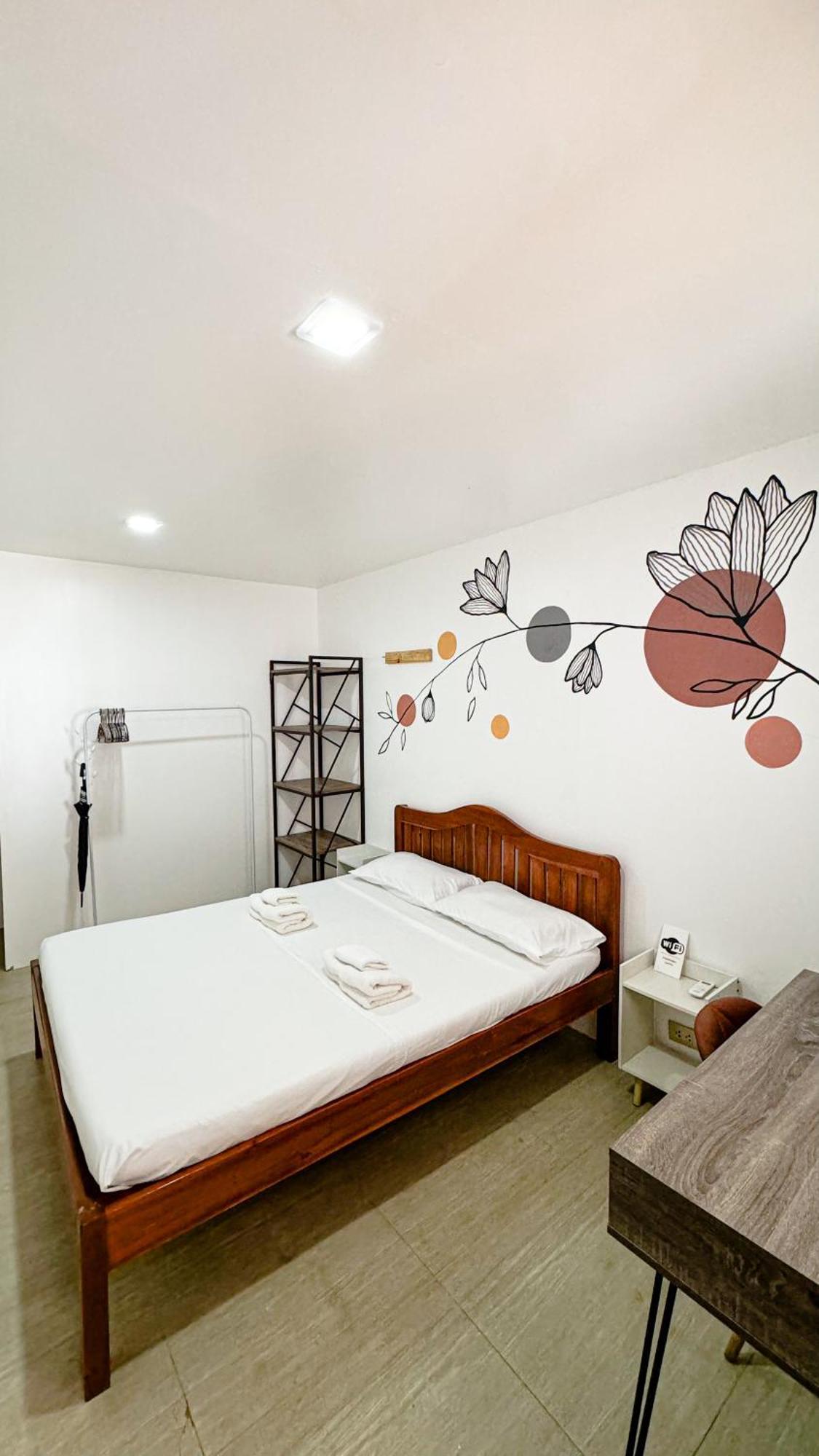 Kasamigos Guesthouse With Fast Internet Puerto Princesa Luaran gambar